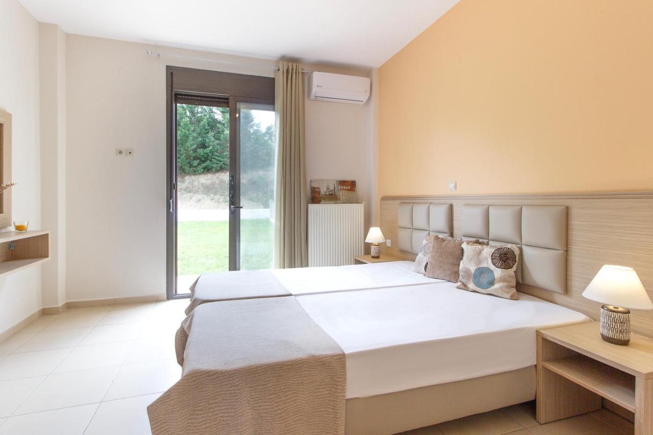 Villa Orelia Hanioti Esterno foto